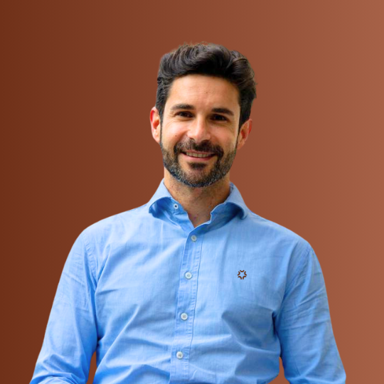 Dr. Alberto Aliaga